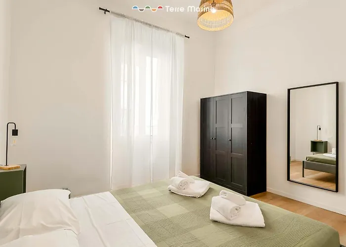 Apartment On The Rock, Terremarine